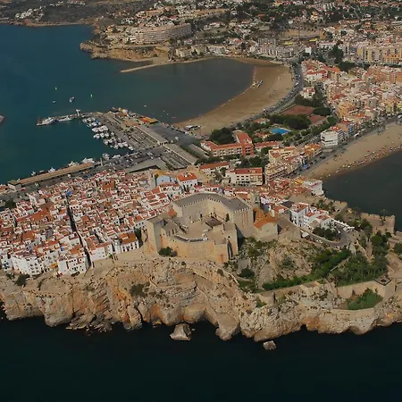 Апартаменты Beachside *